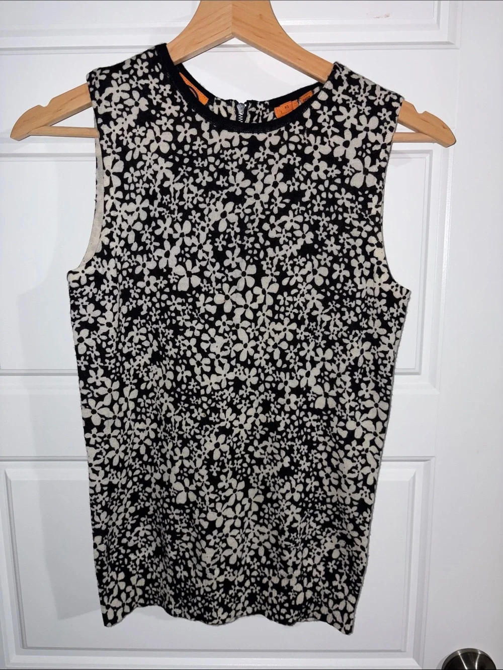 Sleeveless Black and Cream Floral Knit Top